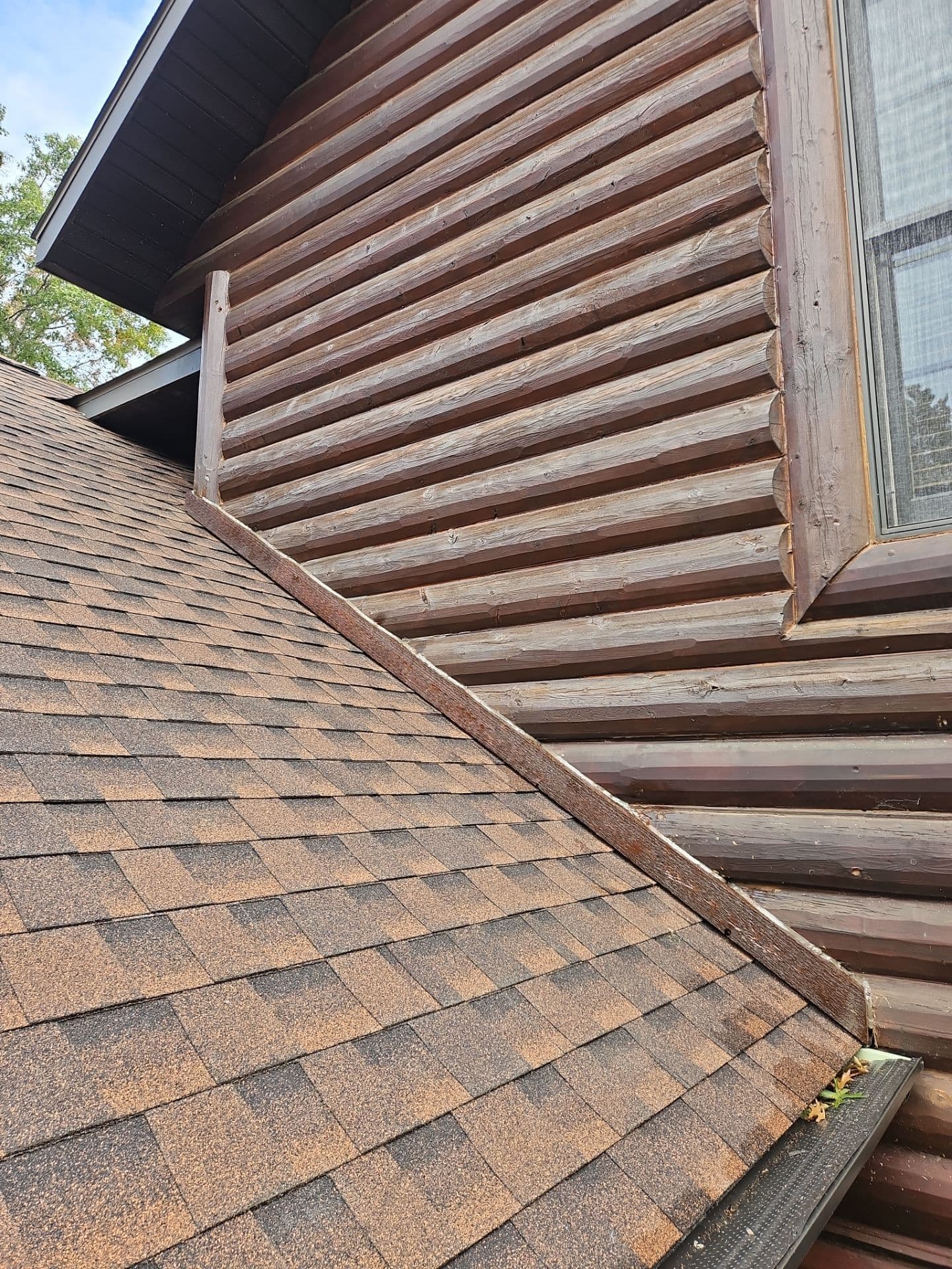 Gallery photos for Shingle Roofing Upgrade for Log Home in Necedah WI: Image #5