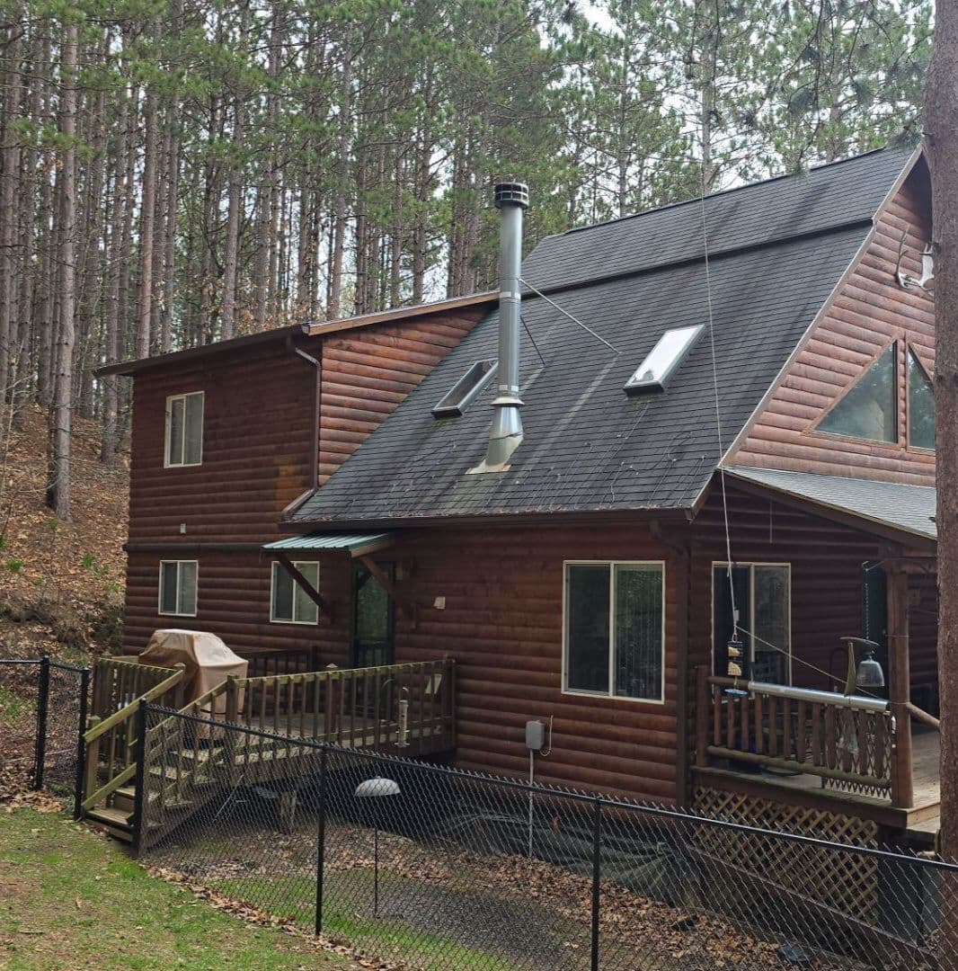 Gallery photos for Log Cabin Roof Revamp with Hunter Green Shingles: Image #4