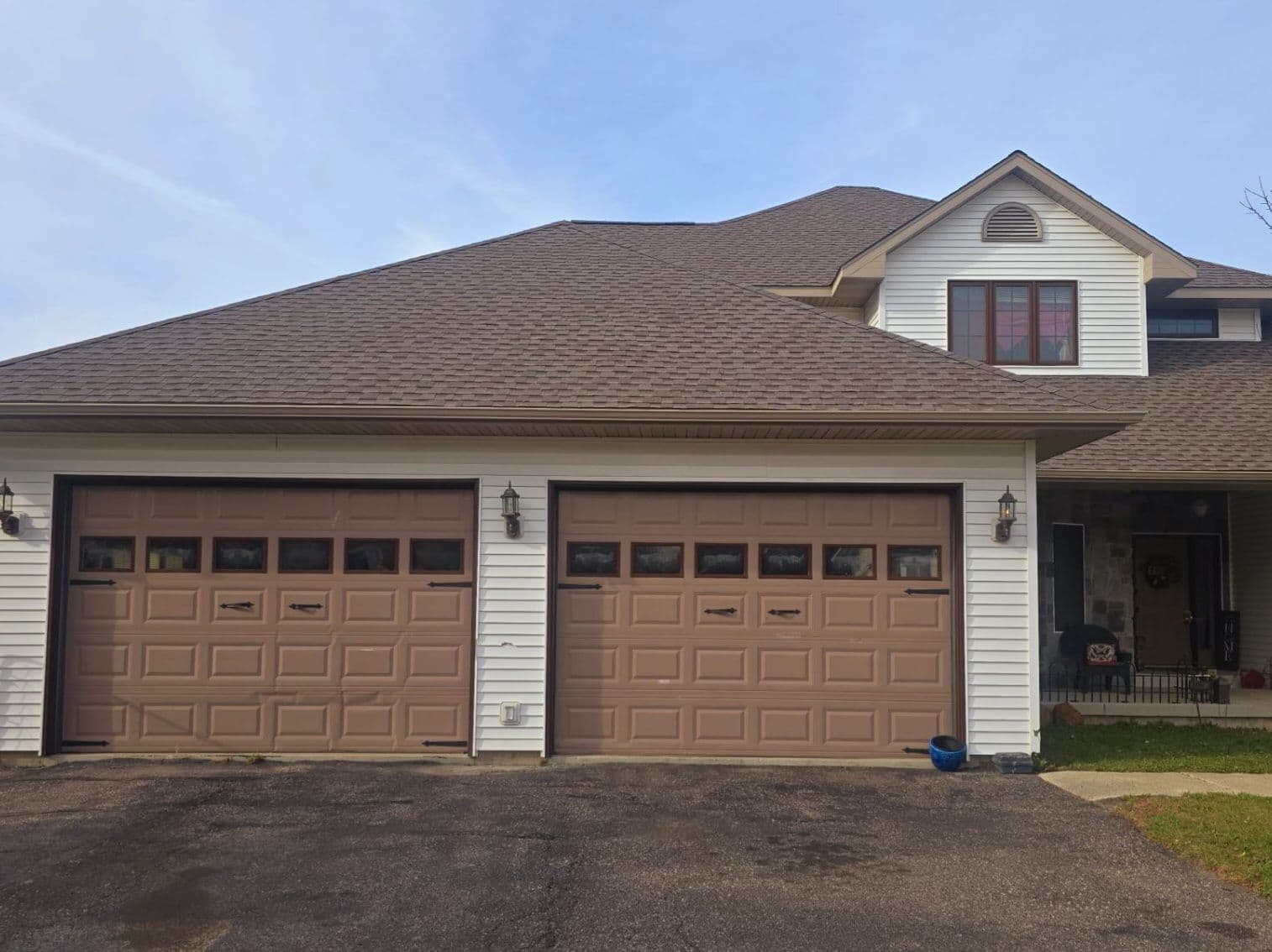 Gallery photos for Elegant Roof Replacement in New Lisbon: Image #7