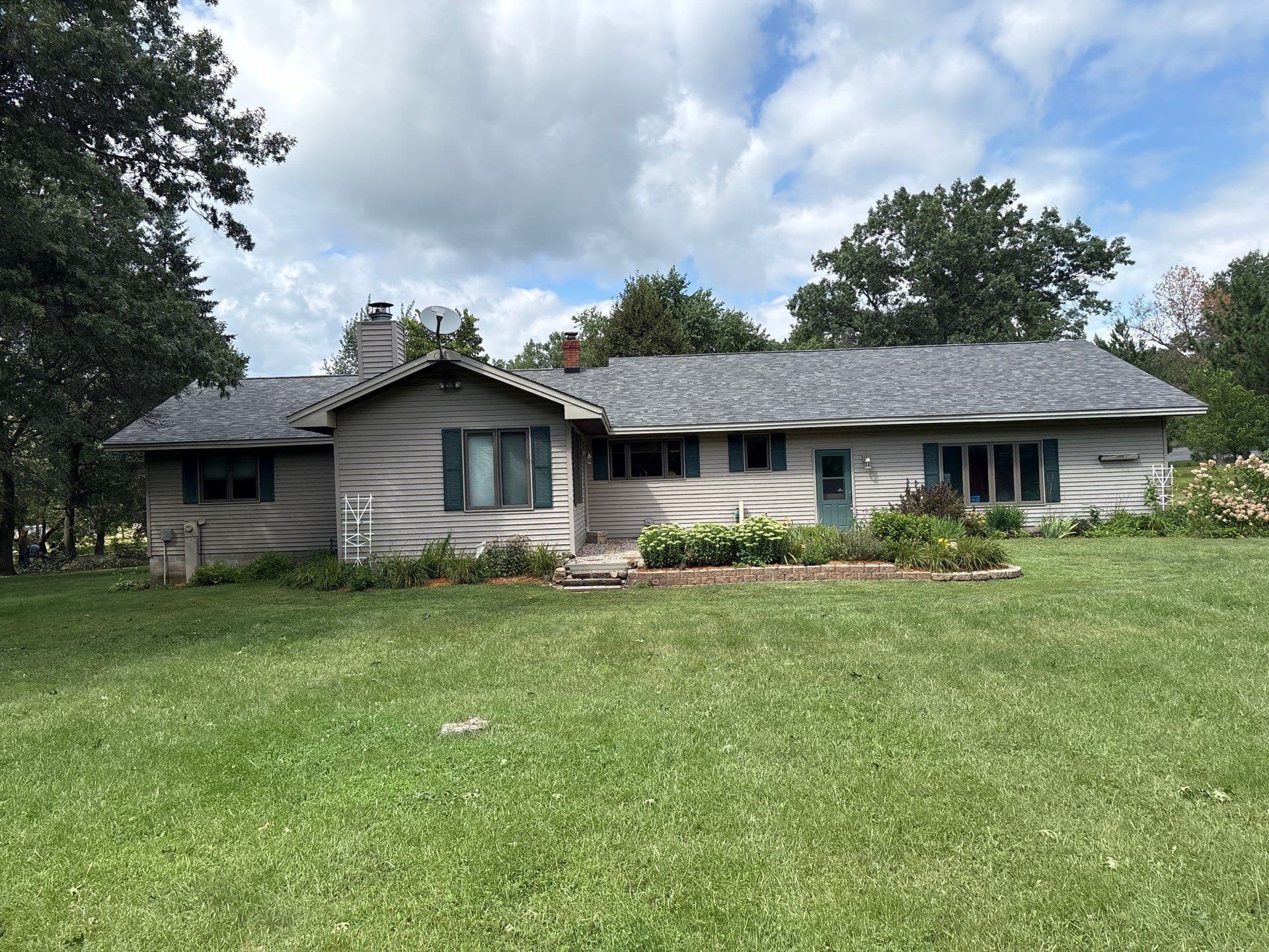 Gallery photos for Storm Grey Elegance with Malarkey Highlander Shingles: Image #6