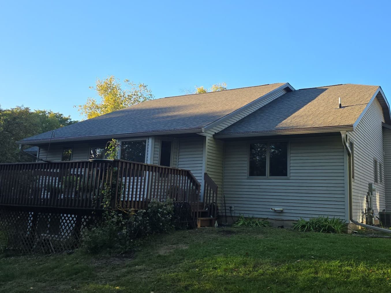 Gallery photos for One-Day Roof Replacement in Onalaska WI with Atlas Pinnacle Shingles: Image #4