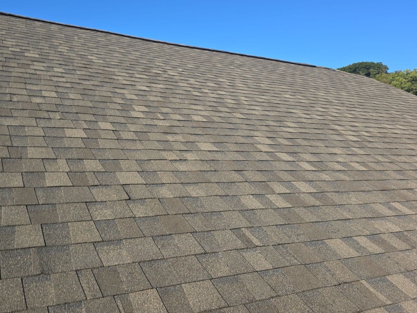 Gallery photos for One-Day Roof Replacement in Onalaska WI with Atlas Pinnacle Shingles: Image #3